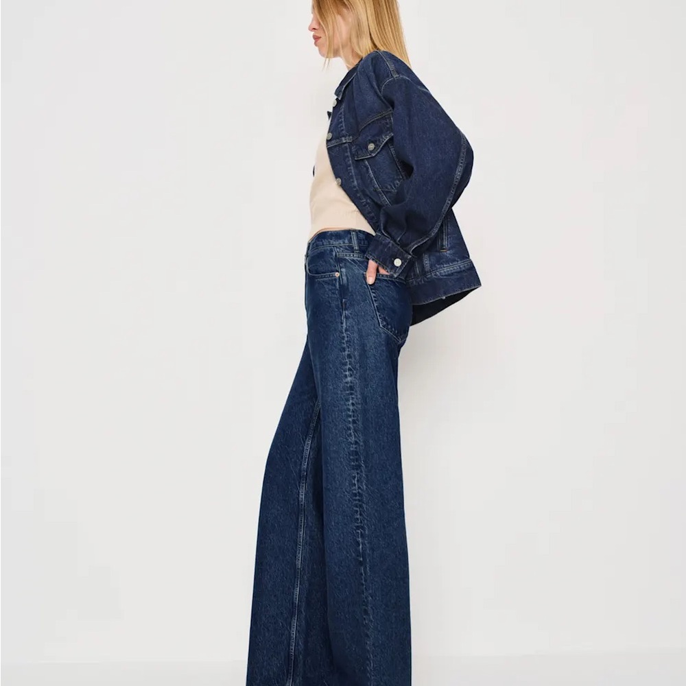 Reformation Cary Low-Rise Wide-Leg Jeans - Picture 5 of 6